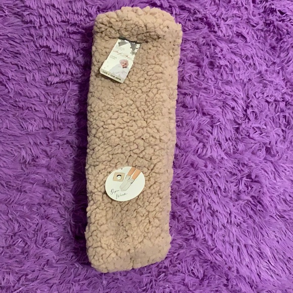 Marilyn Monroe Accessories - Oversized Sherpa Lounge Socks 🧦